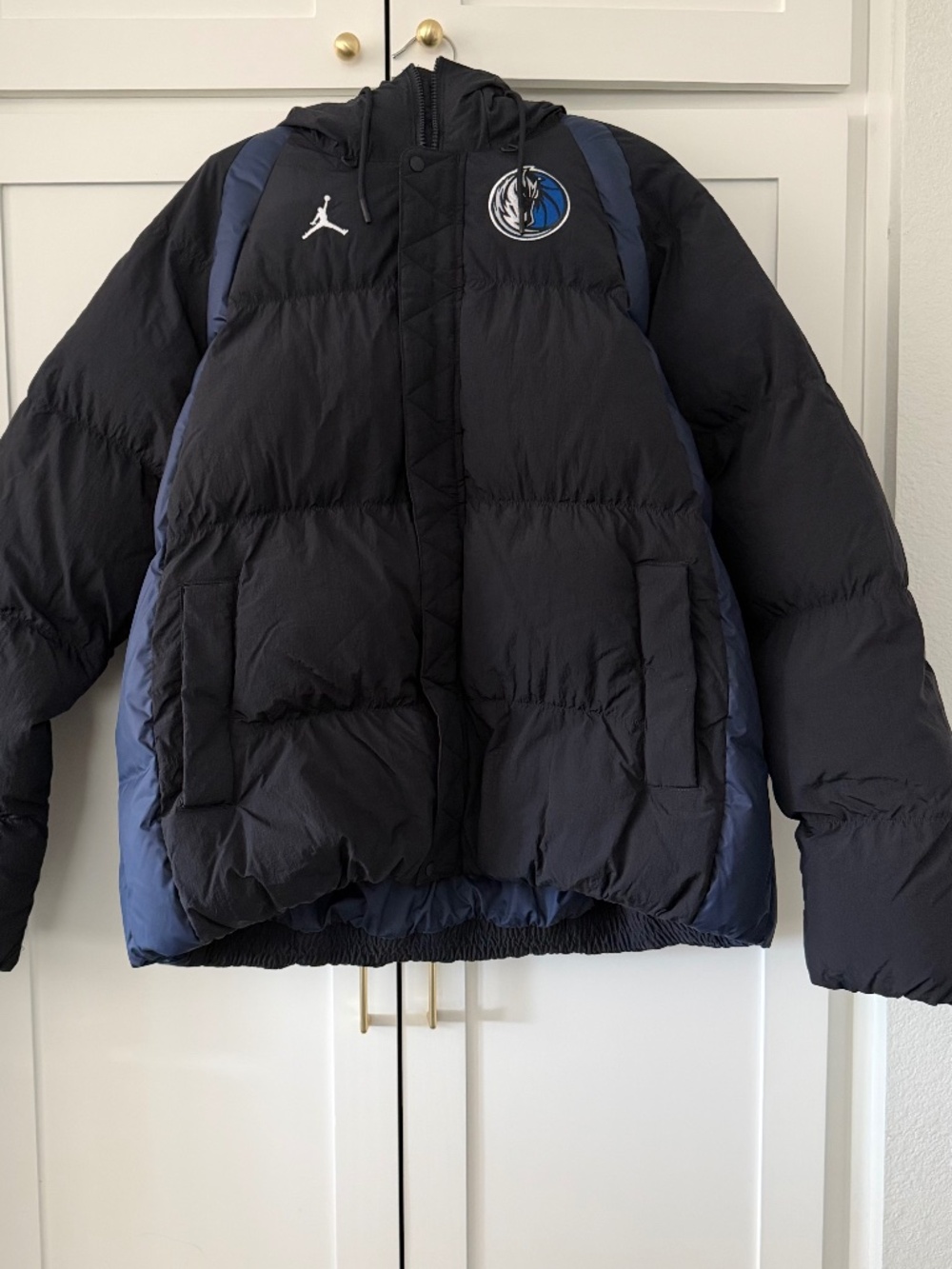 NWT - Nike Jordan Brand Dallas Mavericks NBA Zip Puffer Jacket - LARGE